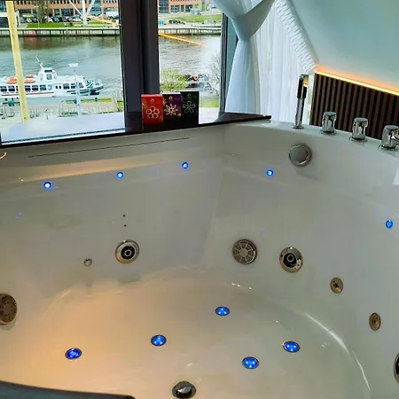 Wielka Odrzanska Centrum *